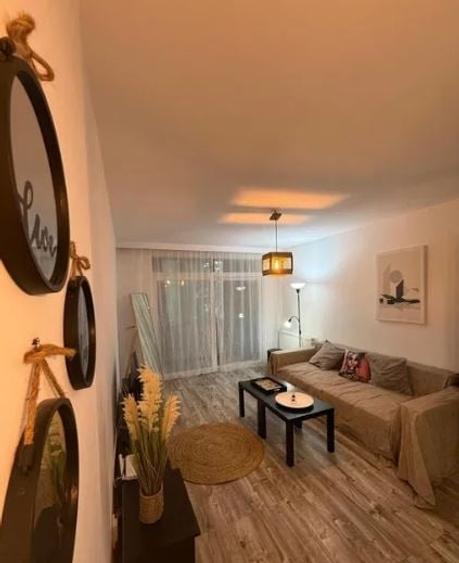 Apartament cu 2 camere decomandat, mobilat în P-ța Victoriei — fotografia 1