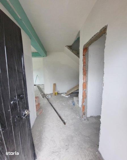 Casă cu 5 camere cu Teren 300 Mp în Central
