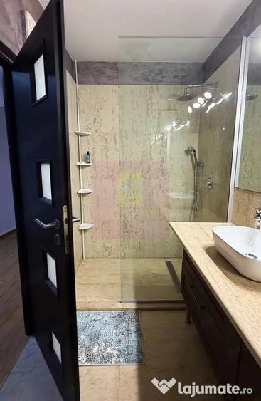 Apartament cu 2 camere semidecomandat în Dristor