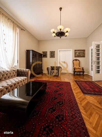 Apartament cu 4 camere în Central