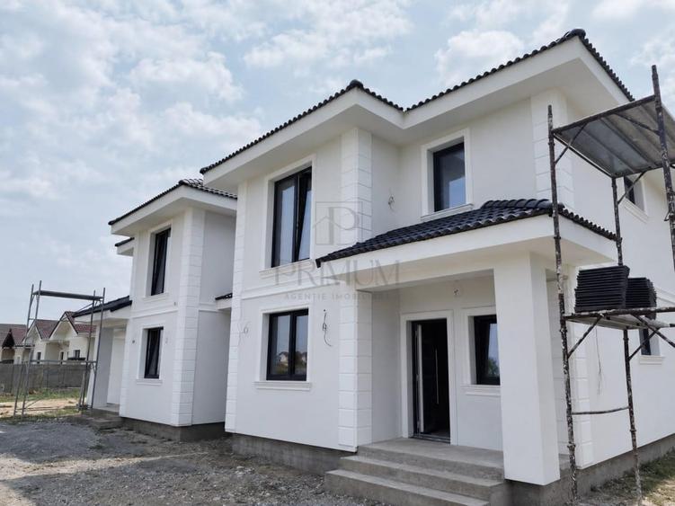 Duplex despartit prin C.T. - bucatarie inchisa - 130 mp util - 2