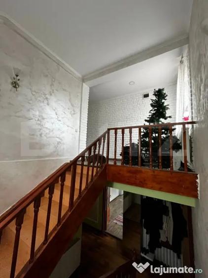 Casă cu 4 camere cu Teren 1500 Mp în Central