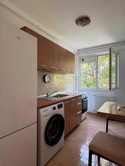 Apartament cu 2 camere semidecomandat în Eroii Revoluției