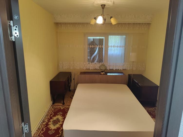 Apartament cu 2 camere semidecomandat în 1 Mai
