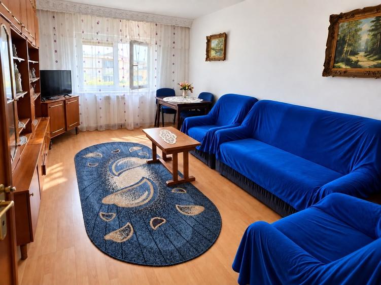 Apartament cu 3 camere decomandat, mobilat în Tomis III