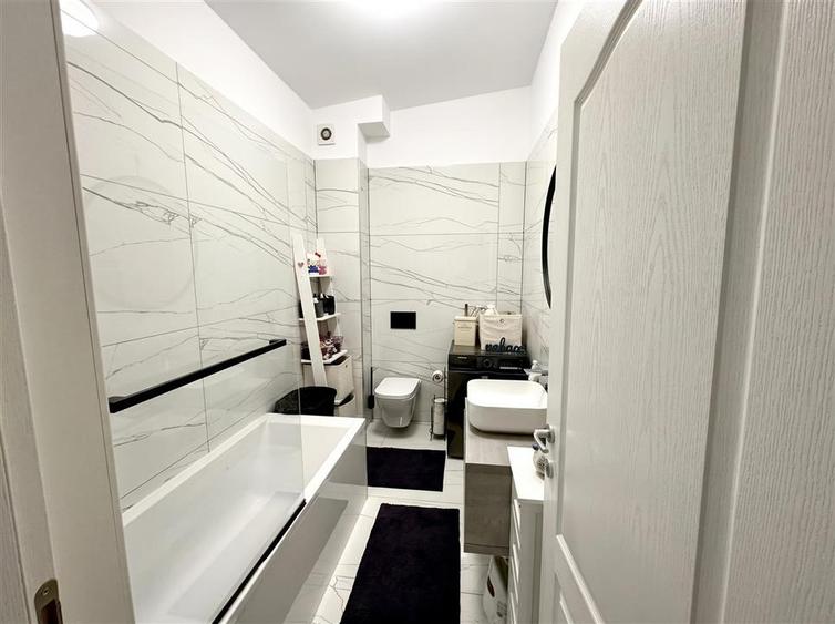 Apartament cu 2 camere decomandat, mobilat în Ipotești