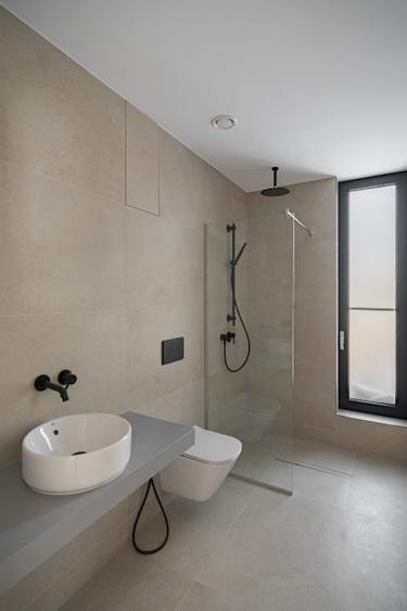 Duplex cu 5 camere cu Canalizare în Tunari