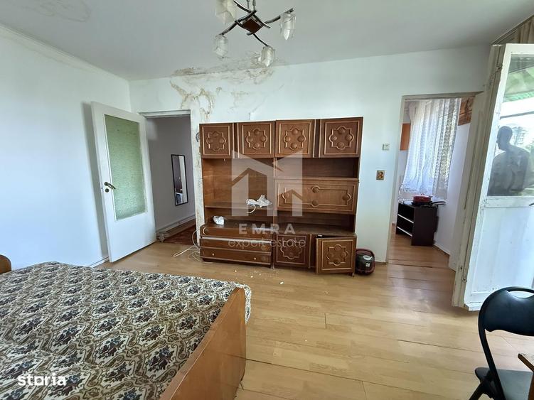 Apartament cu 3 camere nedecomandat în Central