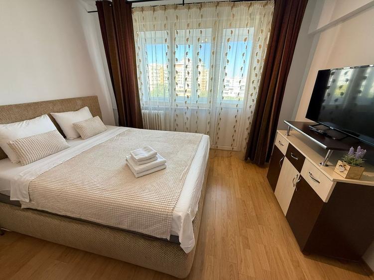 Apartament cu 3 camere semidecomandat, mobilat în Iancului