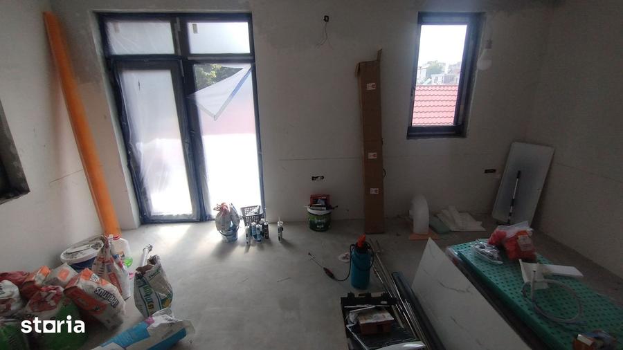 Casă cu 7 camere cu Teren 360 Mp în Inel II