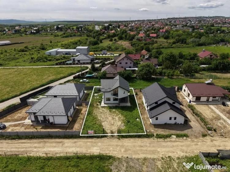 Casă cu 3 camere cu Teren 500 Mp în Lunca Cetățuii