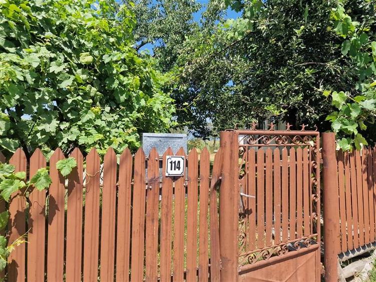 Casă individuală cu 3 camere cu Teren 2000 Mp în Malu Vânăt