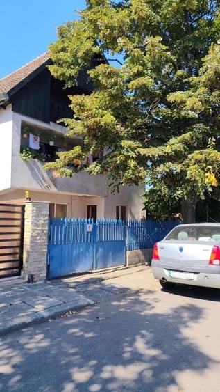 Casă individuală cu 5 camere cu Canalizare în Km 5