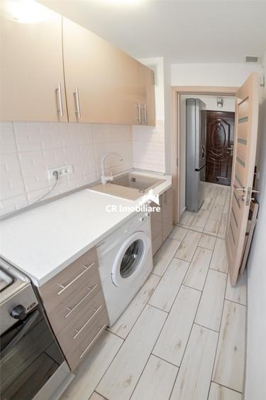 Apartament cu 3 camere semidecomandat în Eroii Revoluției