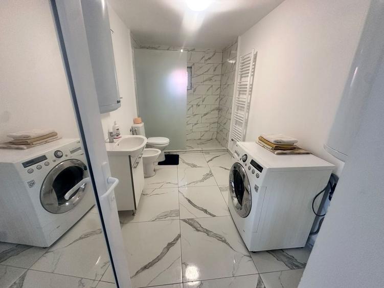 Casă individuală cu 4 camere cu Canalizare în Corbu