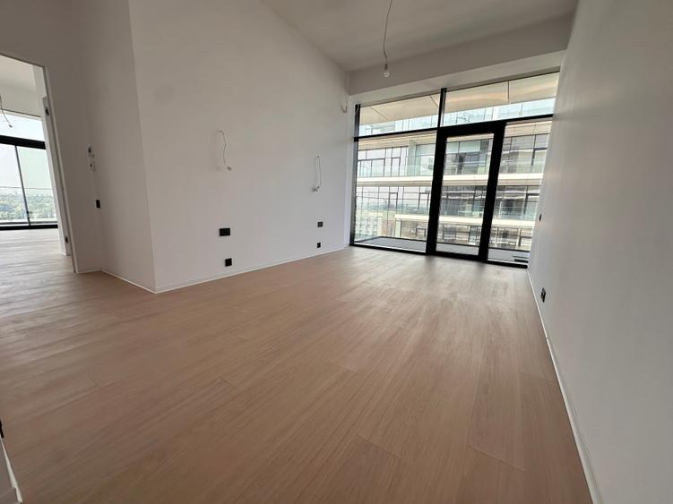 Apartament cu 4 camere semidecomandat în Floreasca