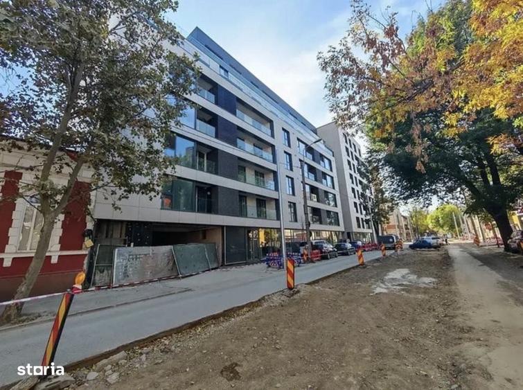 Apartament cu 4 camere decomandat în Ferdinand