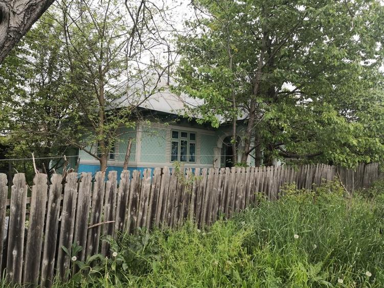 Casă cu 2 camere în Doljești