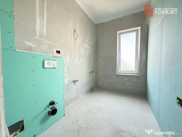 Apartament cu 4 camere în Torontalului