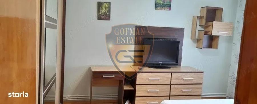 Apartament cu 4 camere decomandat în Central
