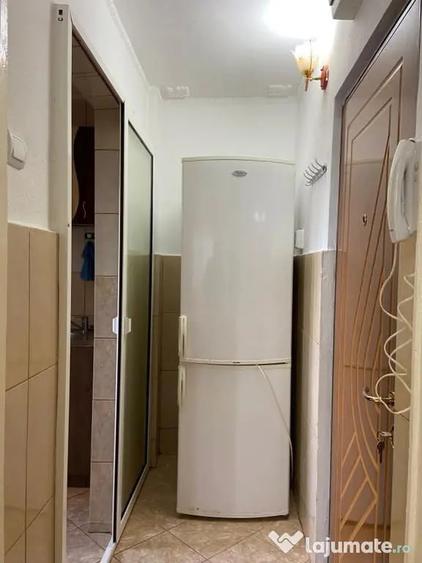 Apartament cu 2 camere semidecomandat în Micro 38