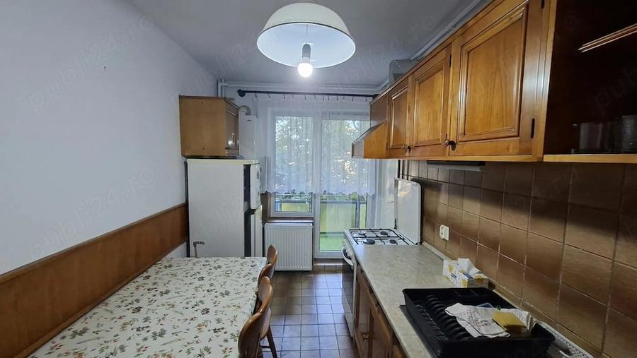 Apartament cu 3 camere decomandat în 7 Noiembrie