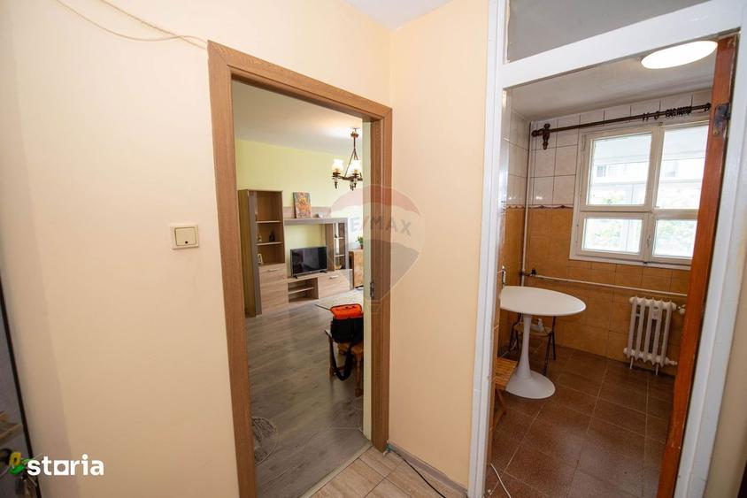 Apartament cu 3 camere decomandat, mobilat în Titan