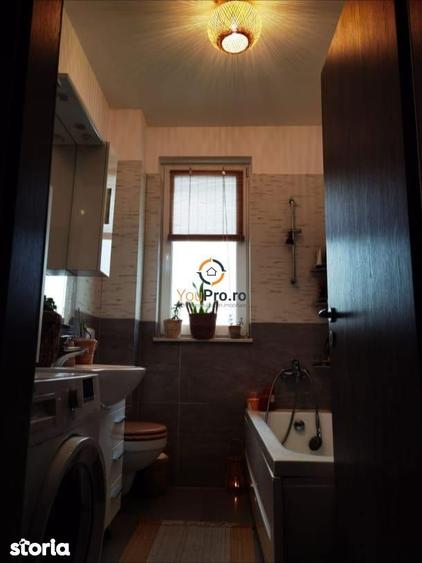 Apartament cu 2 camere semidecomandat în Dumbrăvița