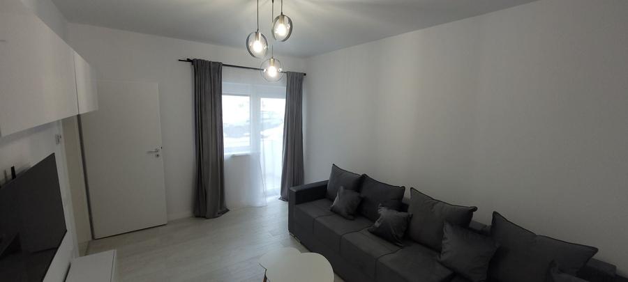 Apartament cu 2 camere decomandat în Vest