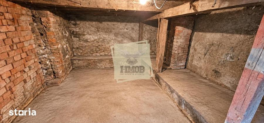 Casă cu 5 camere cu Teren 482 Mp în Central