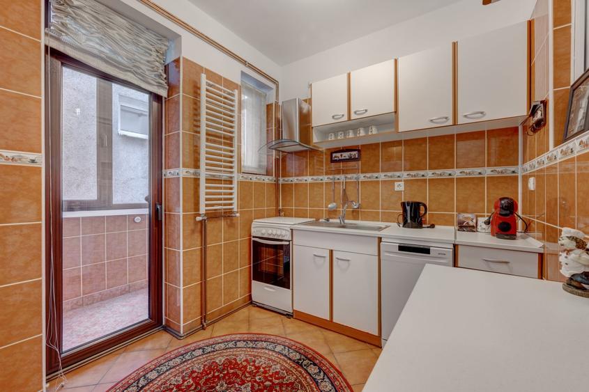 Apartament cu 3 camere semidecomandat, mobilat în Dorobanți