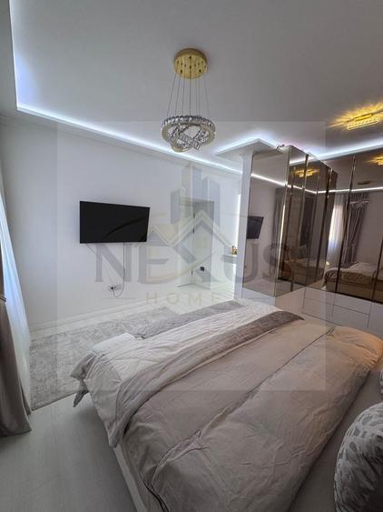 Apartament cu 3 camere semidecomandat, mobilat în Apărătorii Patriei