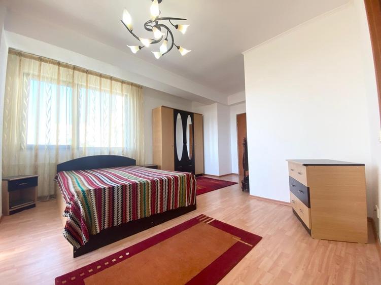 Apartament cu 5 camere în Domenii