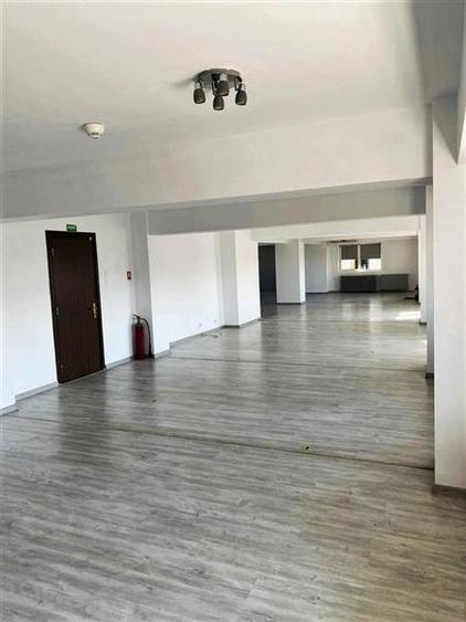 Birou, de 120 mp, în Central