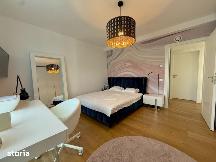 Casă cu 7 camere cu Teren 466 Mp în Central