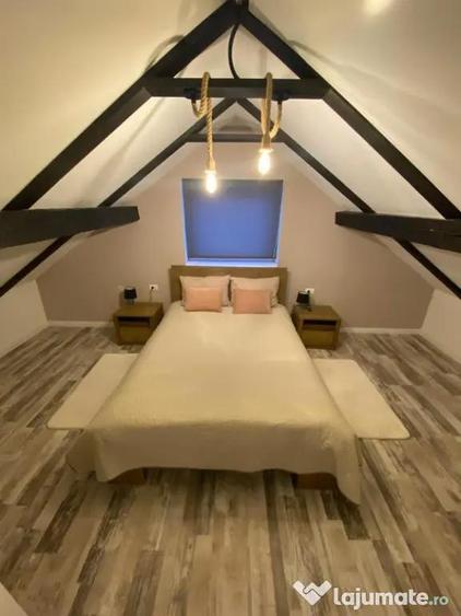 Casă cu 4 camere cu Teren 1200 Mp în Central