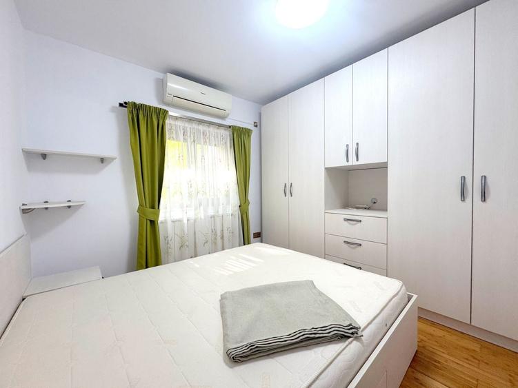 Apartament cu 3 camere decomandat, mobilat în Soarelui
