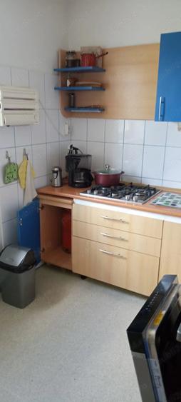 Casă cu 6 camere cu Teren 233 Mp în Central