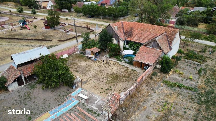 Casă cu 4 camere cu Teren 2208 Mp în Voiteg
