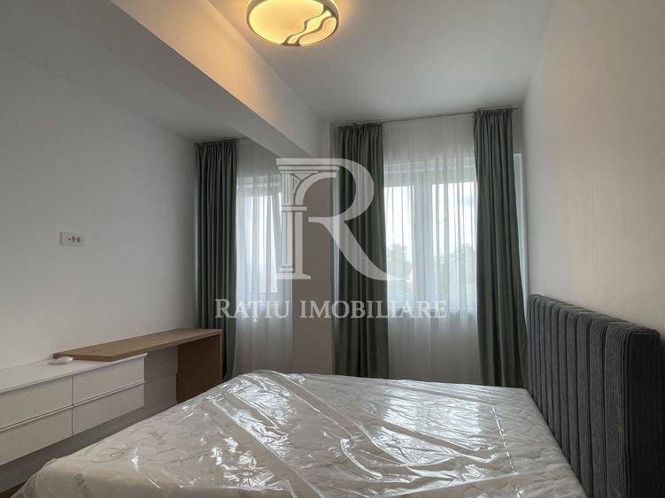 Apartament cu 2 camere semidecomandat, mobilat în Central