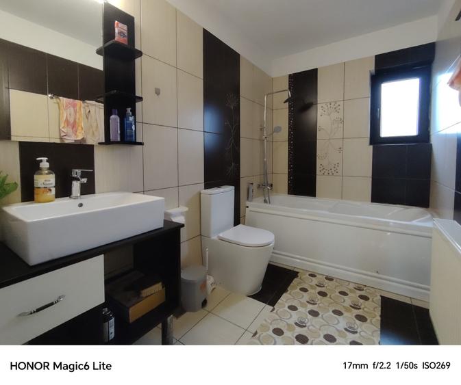 Casă individuală cu 5 camere cu Garaj în Horpaz
