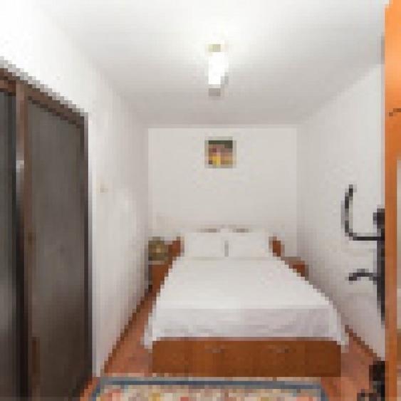 Apartament cu 3 camere semidecomandat în Ștefănești