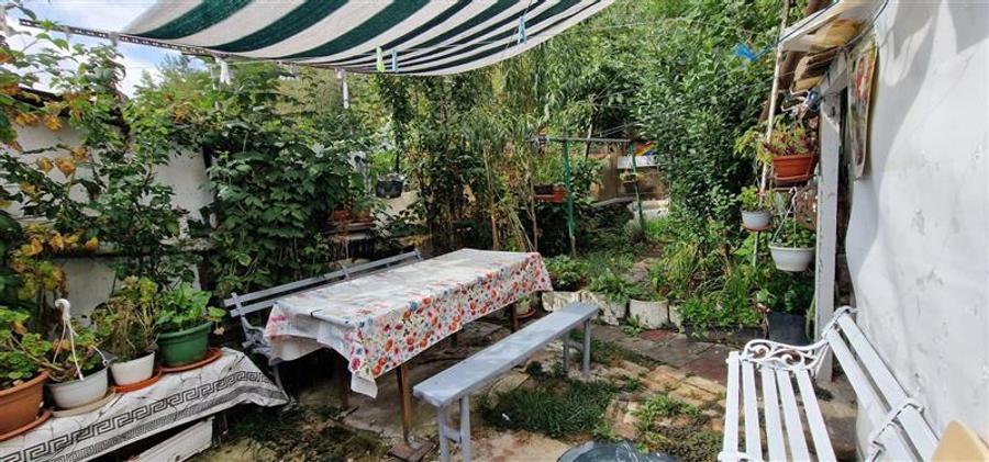Casă individuală cu 11 camere cu Canalizare în Exterior Vest