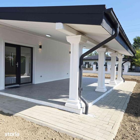 Casă cu 4 camere cu Teren 900 Mp în Podu Roș