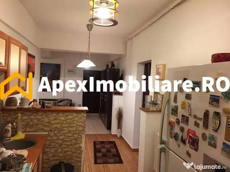 Apartament cu 3 camere semidecomandat în Prelungirea Ghencea
