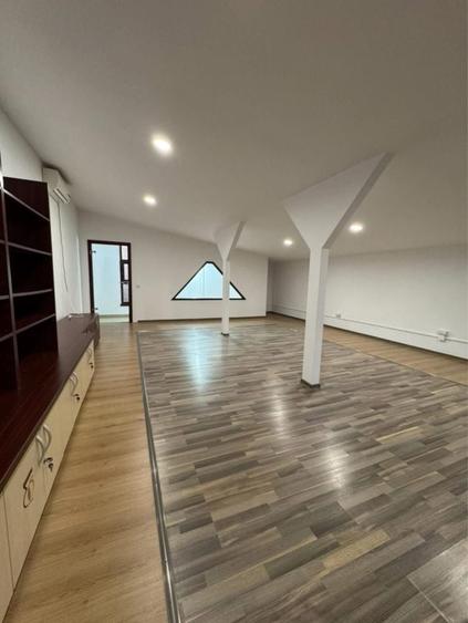 Spațiu comercial, de 137 mp, în Clinceni