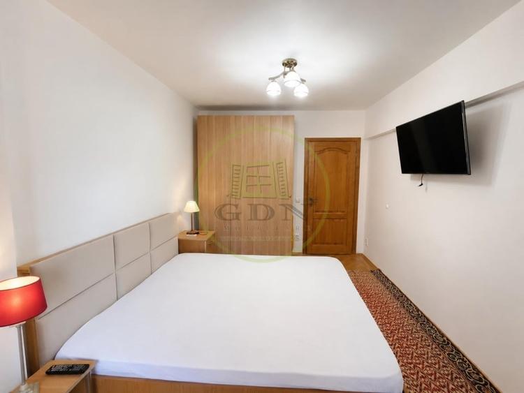 Apartament cu 3 camere semidecomandat, mobilat în Grivița