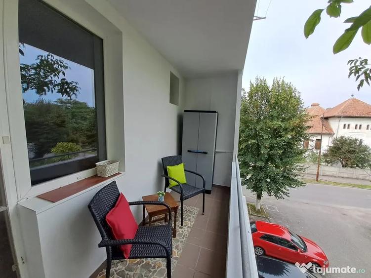 Apartament cu 2 camere semidecomandat în Ultracentral