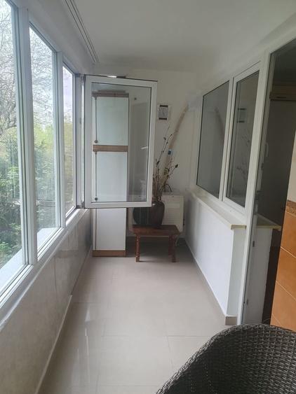 Apartament cu 2 camere semidecomandat în Berceni — fotografia 2
