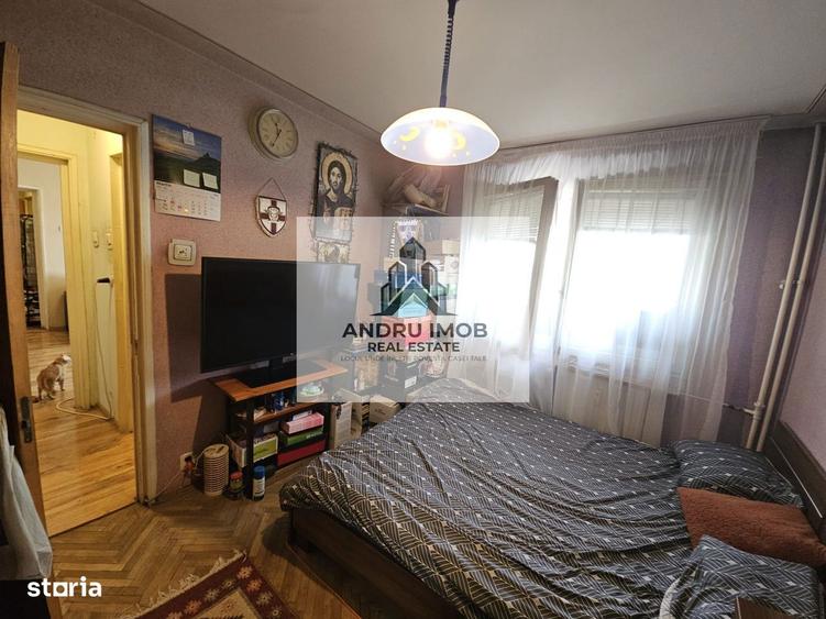 Apartament cu 3 camere semidecomandat în Dristor